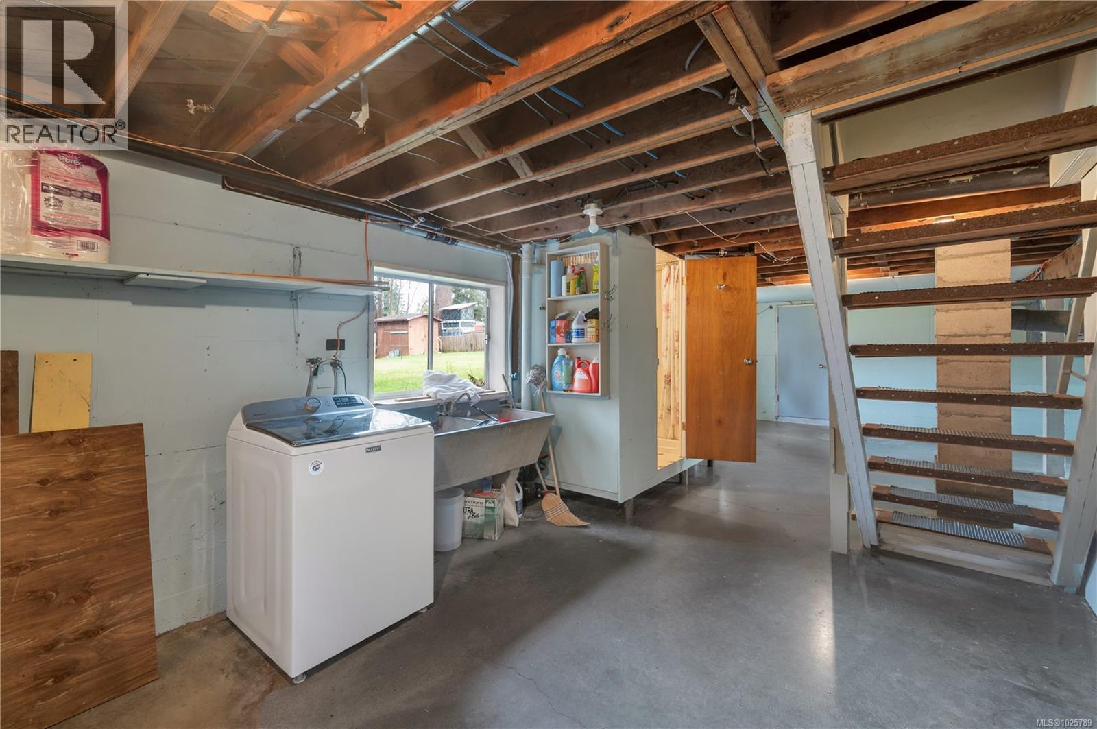 760 Nicholls Rd, Campbell River