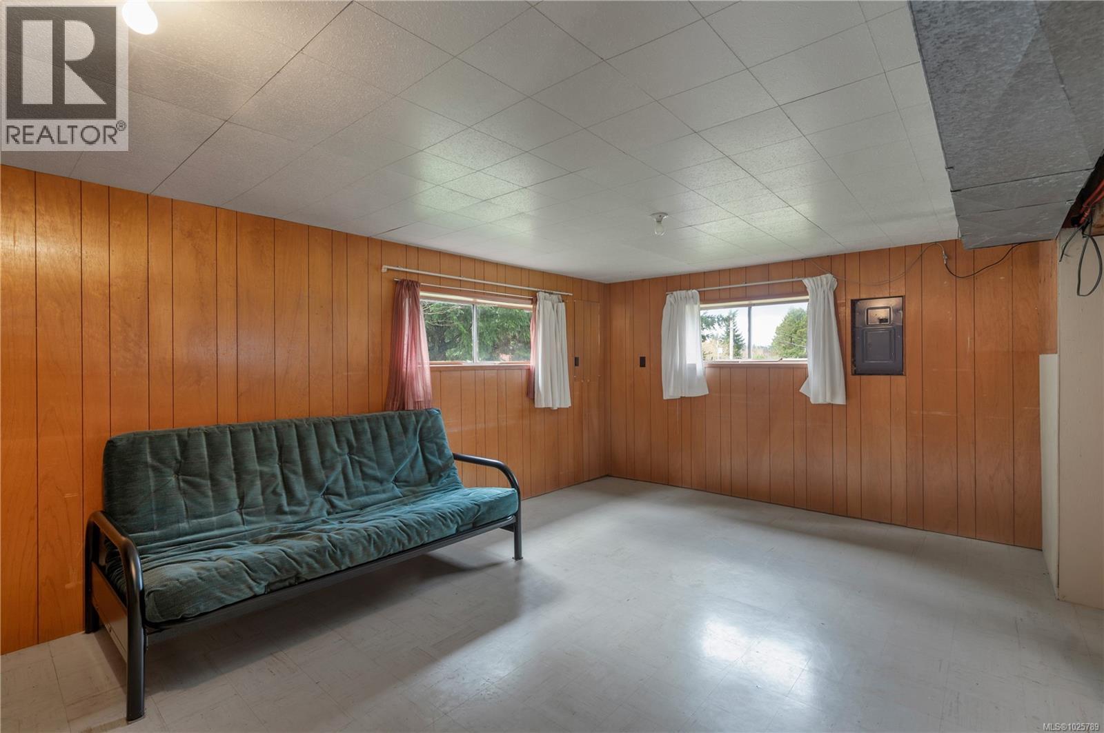 760 Nicholls Rd, Campbell River