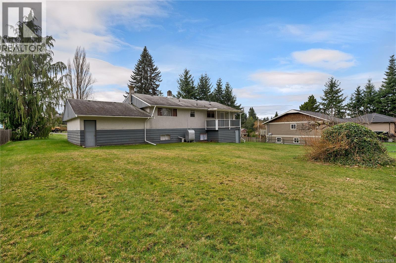 760 Nicholls Rd, Campbell River