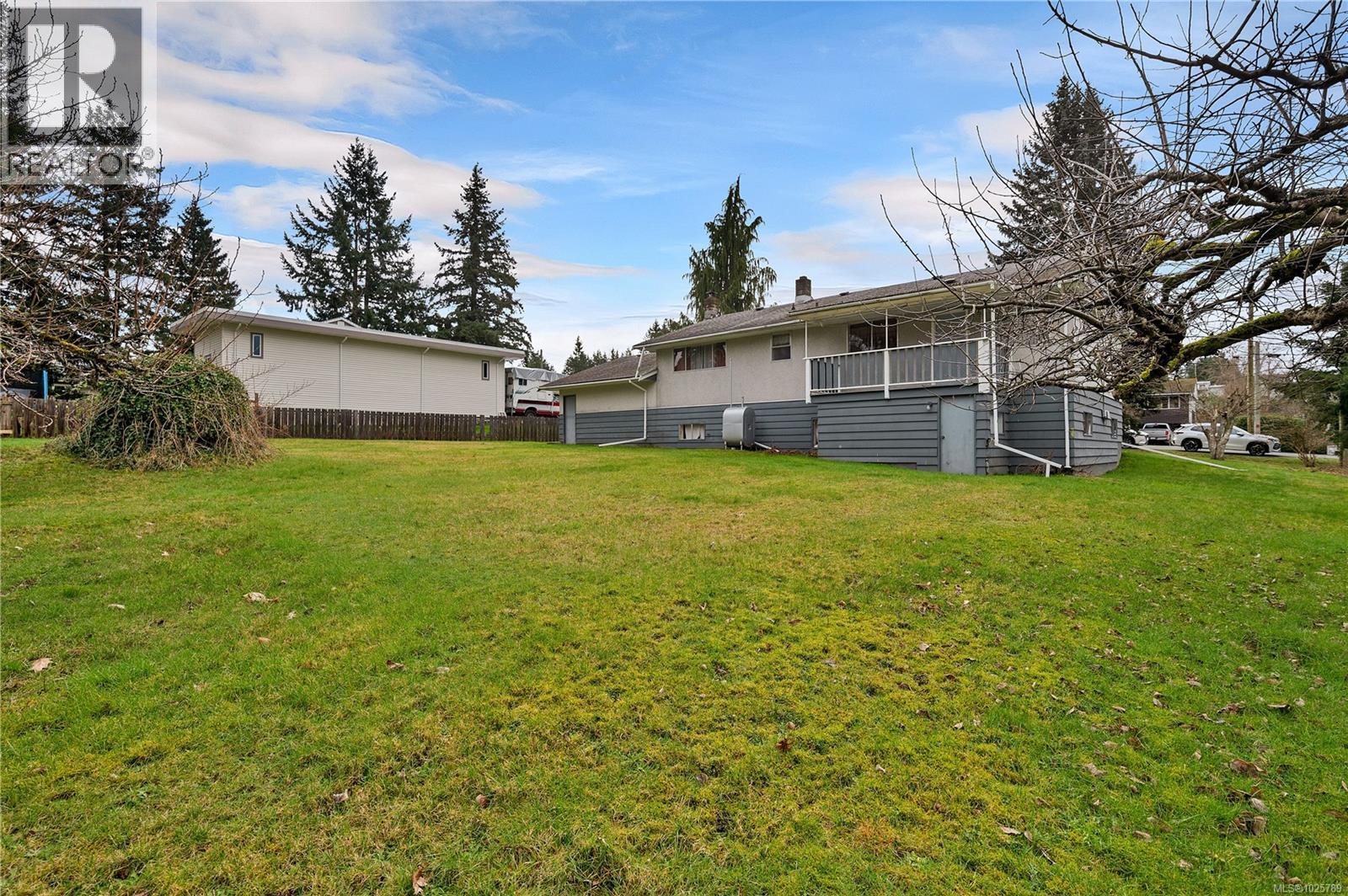 760 Nicholls Rd, Campbell River