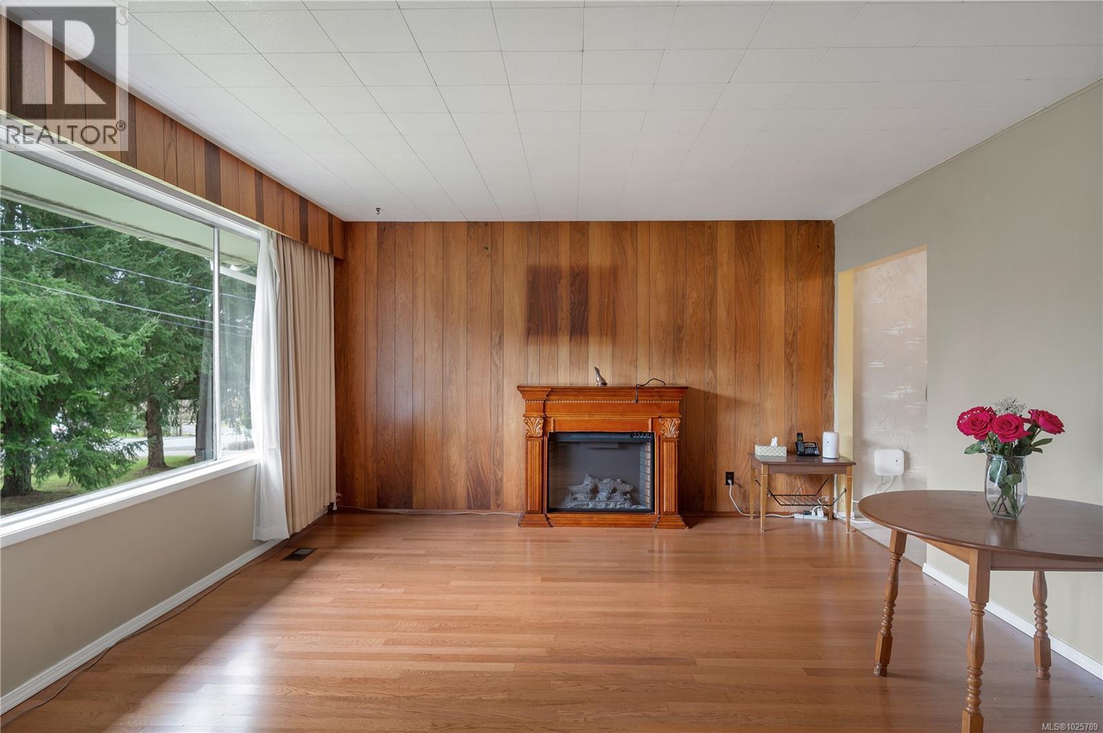 760 Nicholls Rd, Campbell River