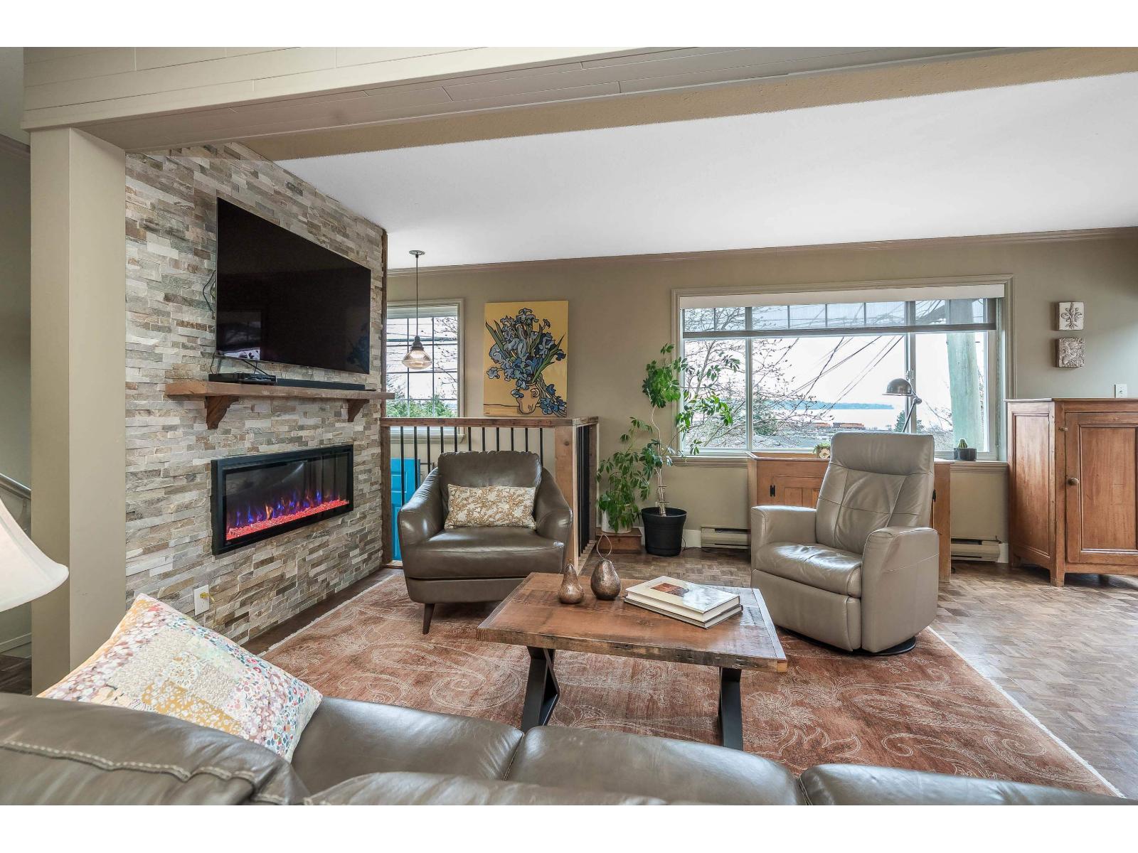 905 HABGOOD STREET, White Rock