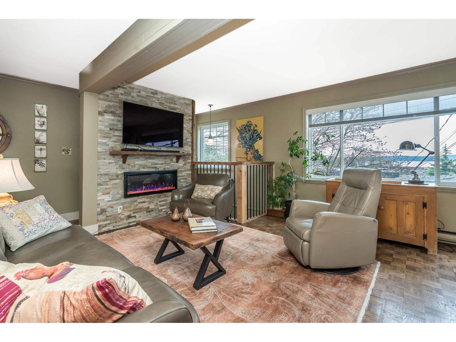 905 HABGOOD STREET, White Rock