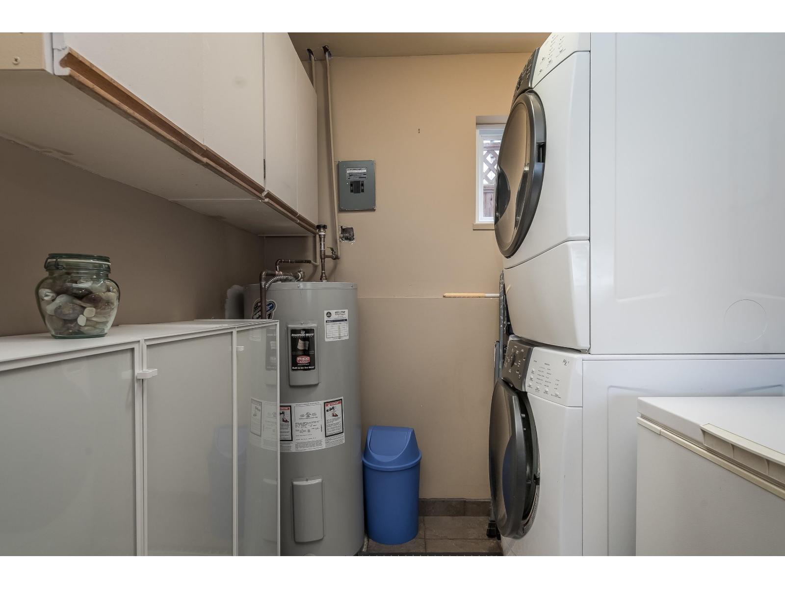 905 HABGOOD STREET, White Rock