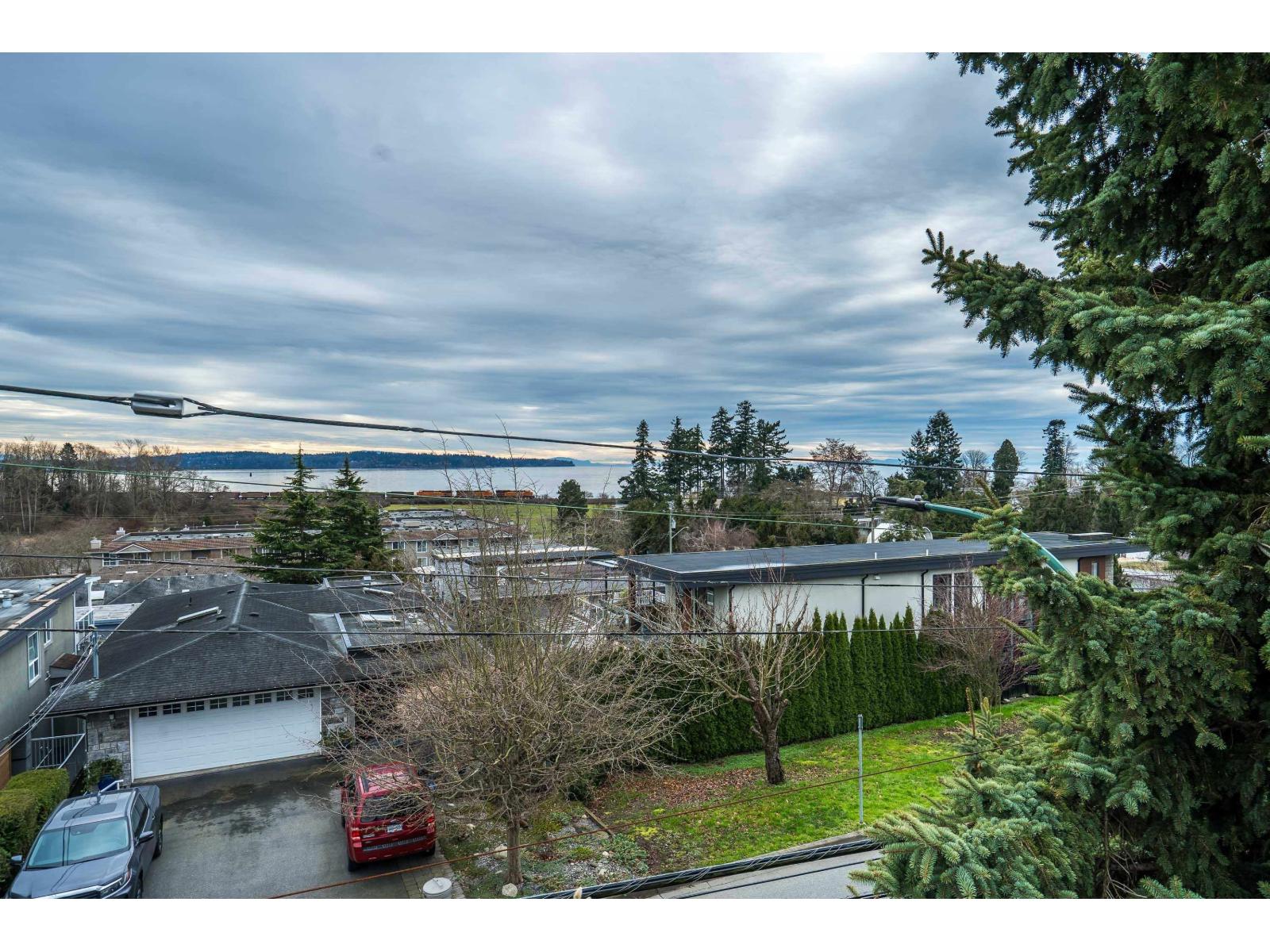 905 HABGOOD STREET, White Rock