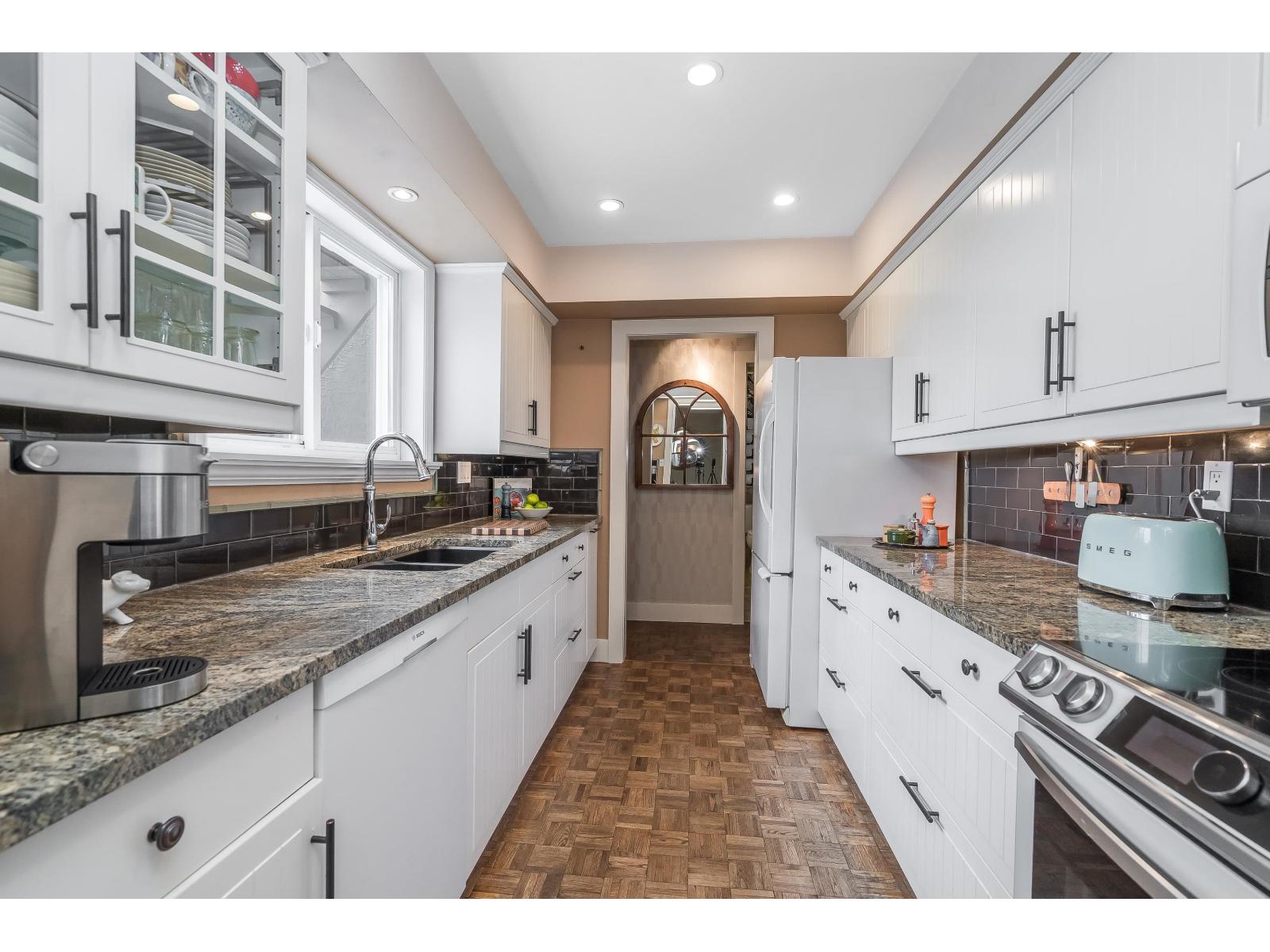 905 HABGOOD STREET, White Rock