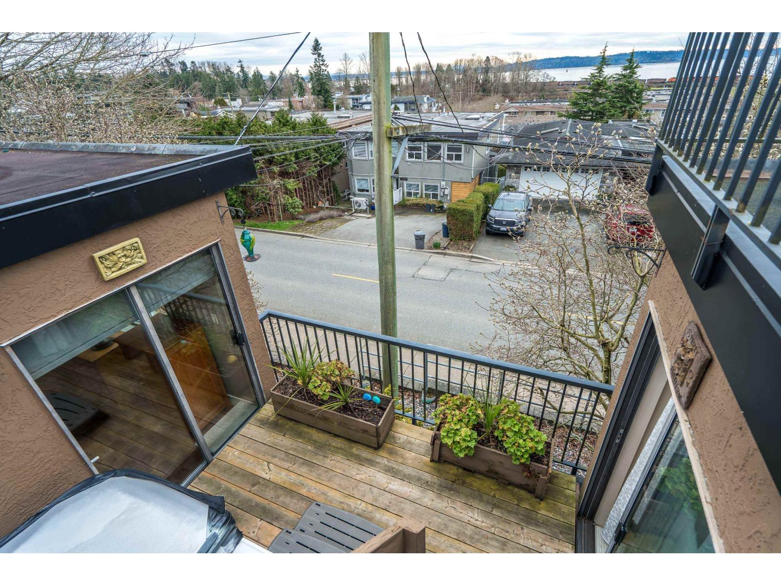 905 HABGOOD STREET, White Rock