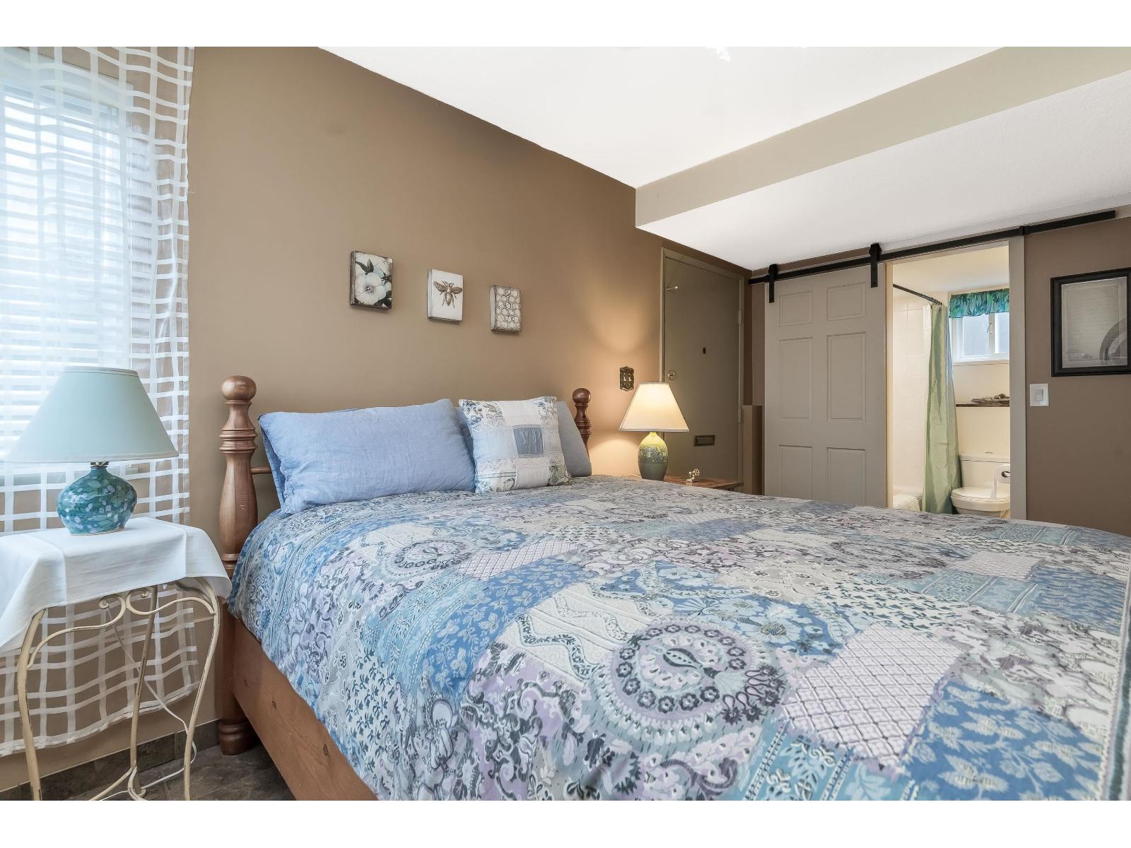 905 HABGOOD STREET, White Rock