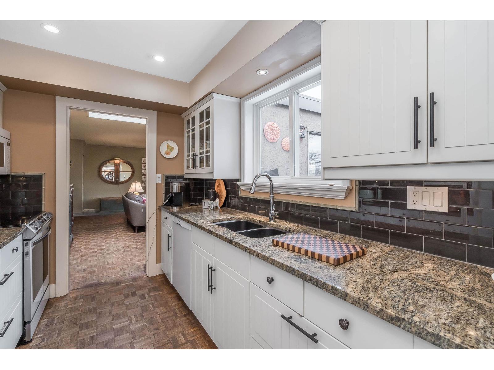 905 HABGOOD STREET, White Rock