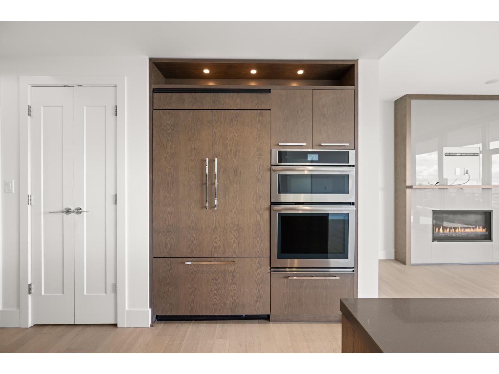 603 1501 VIDAL STREET, White Rock