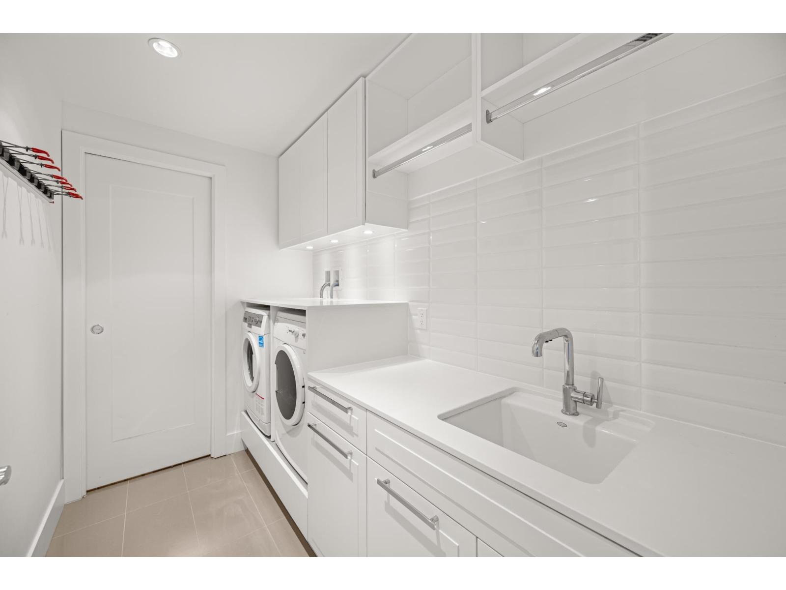 603 1501 VIDAL STREET, White Rock