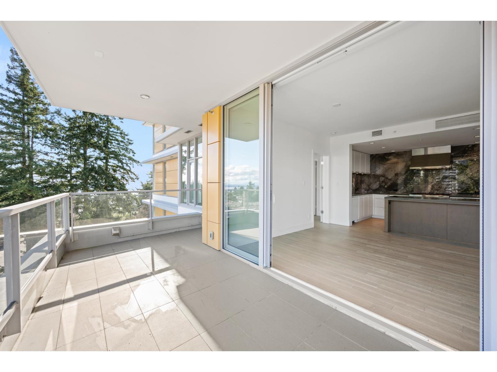 603 1501 VIDAL STREET, White Rock