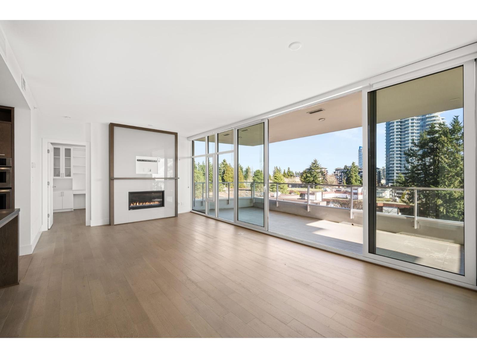 603 1501 VIDAL STREET, White Rock