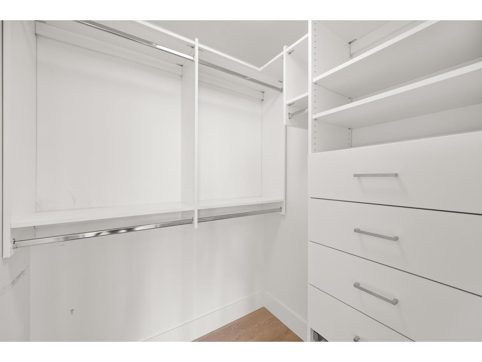 603 1501 VIDAL STREET, White Rock