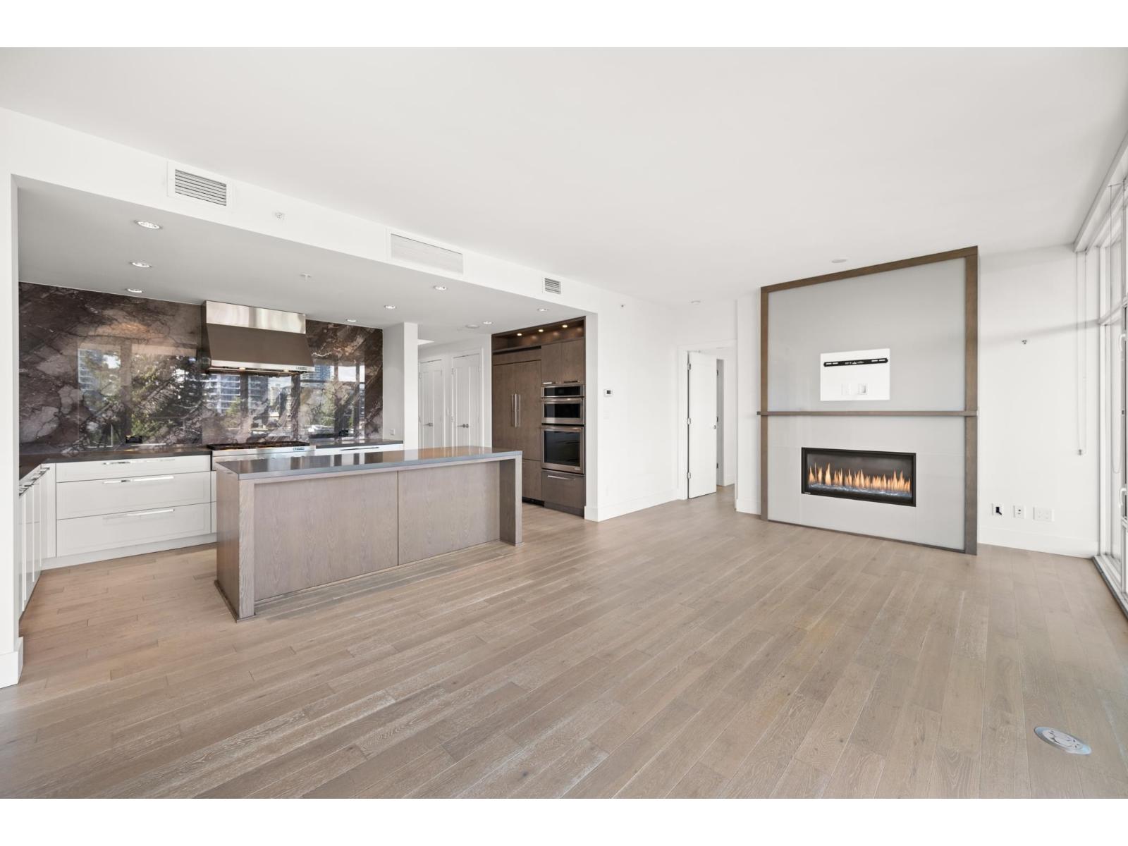 603 1501 VIDAL STREET, White Rock