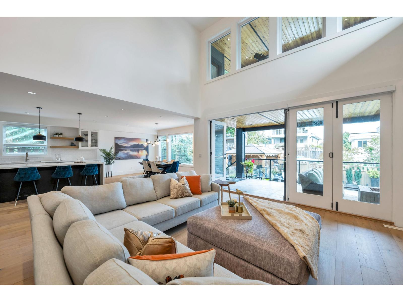 1038 STEVENS STREET, White Rock