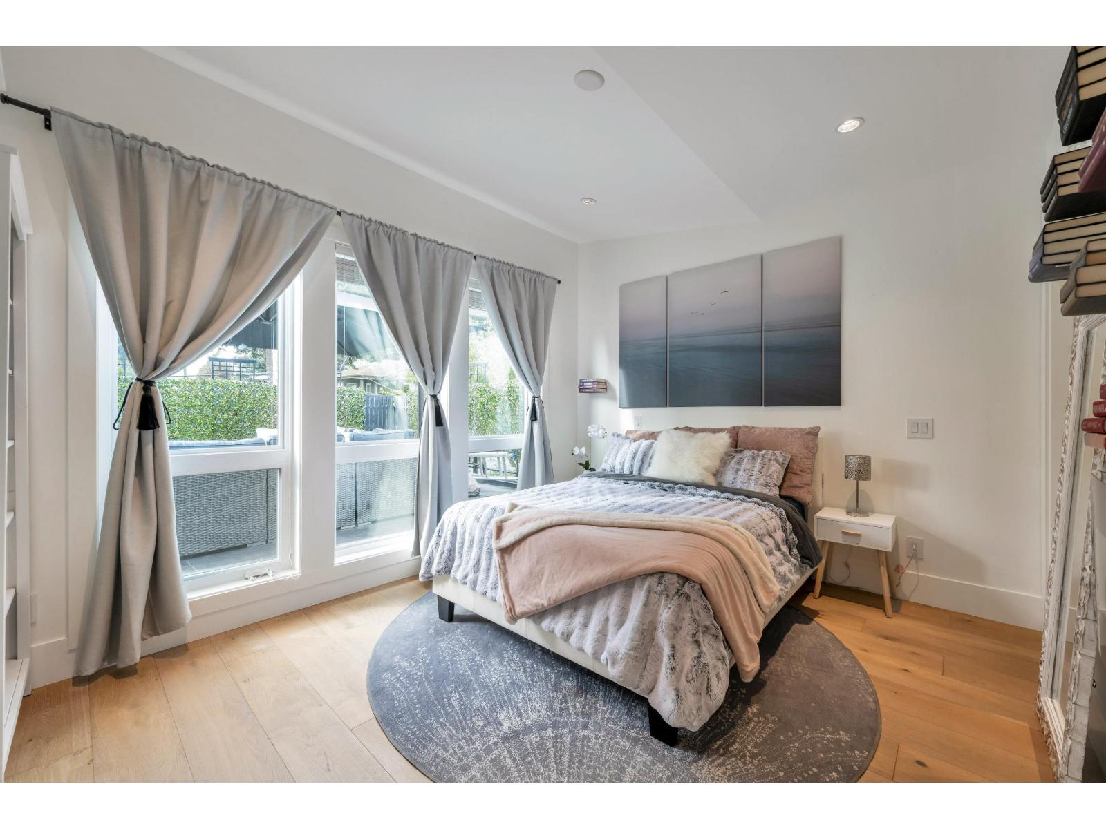 1038 STEVENS STREET, White Rock