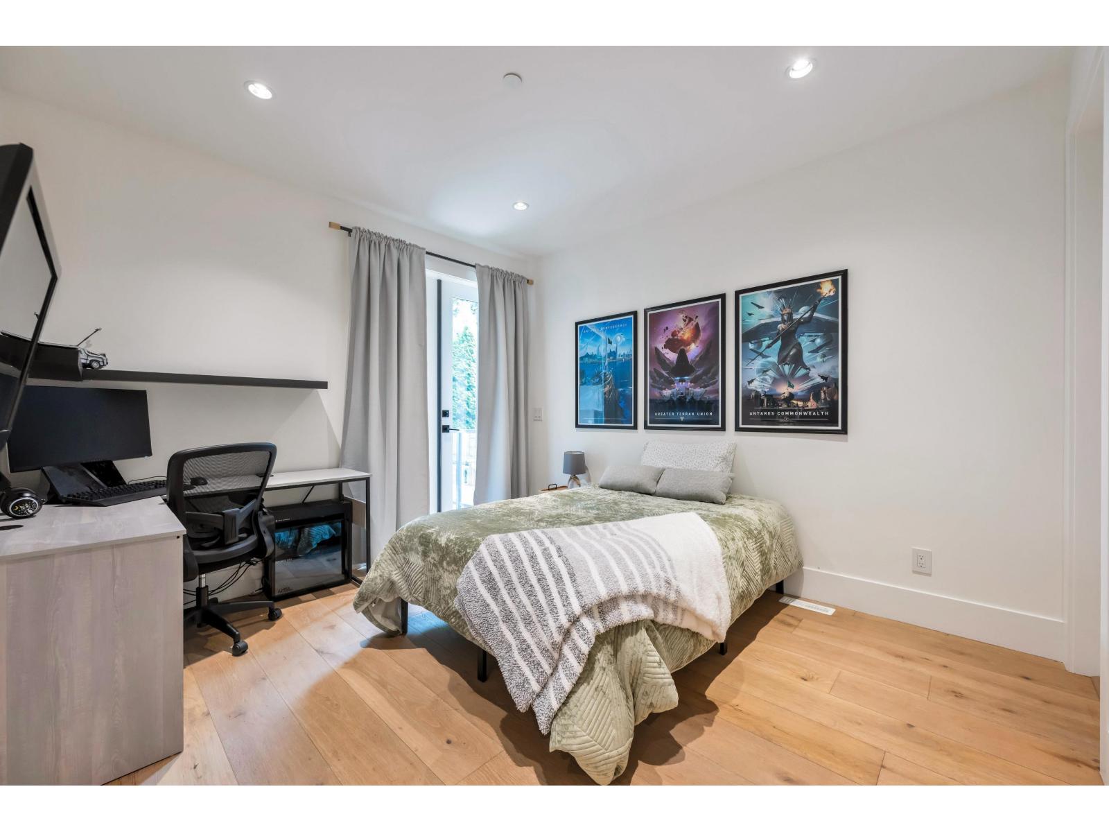 1038 STEVENS STREET, White Rock