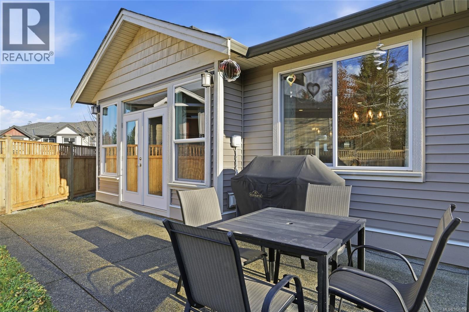 751 James Pl, Ladysmith