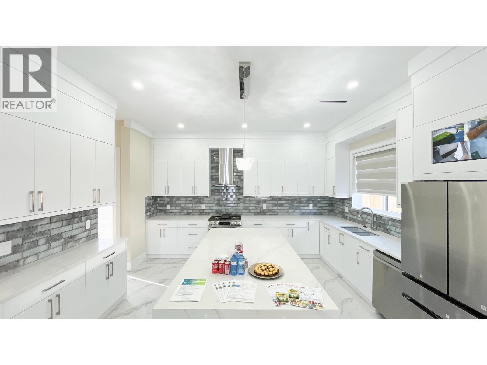 5171 57 STREET, Delta