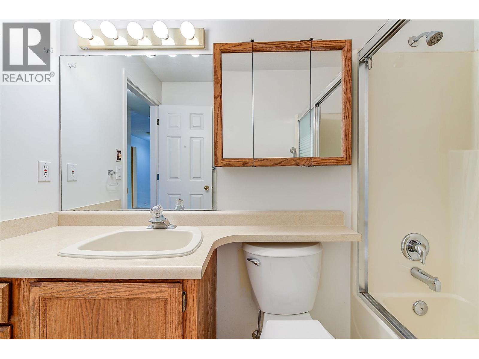 1209 Brookside Avenue Unit# 10, Kelowna