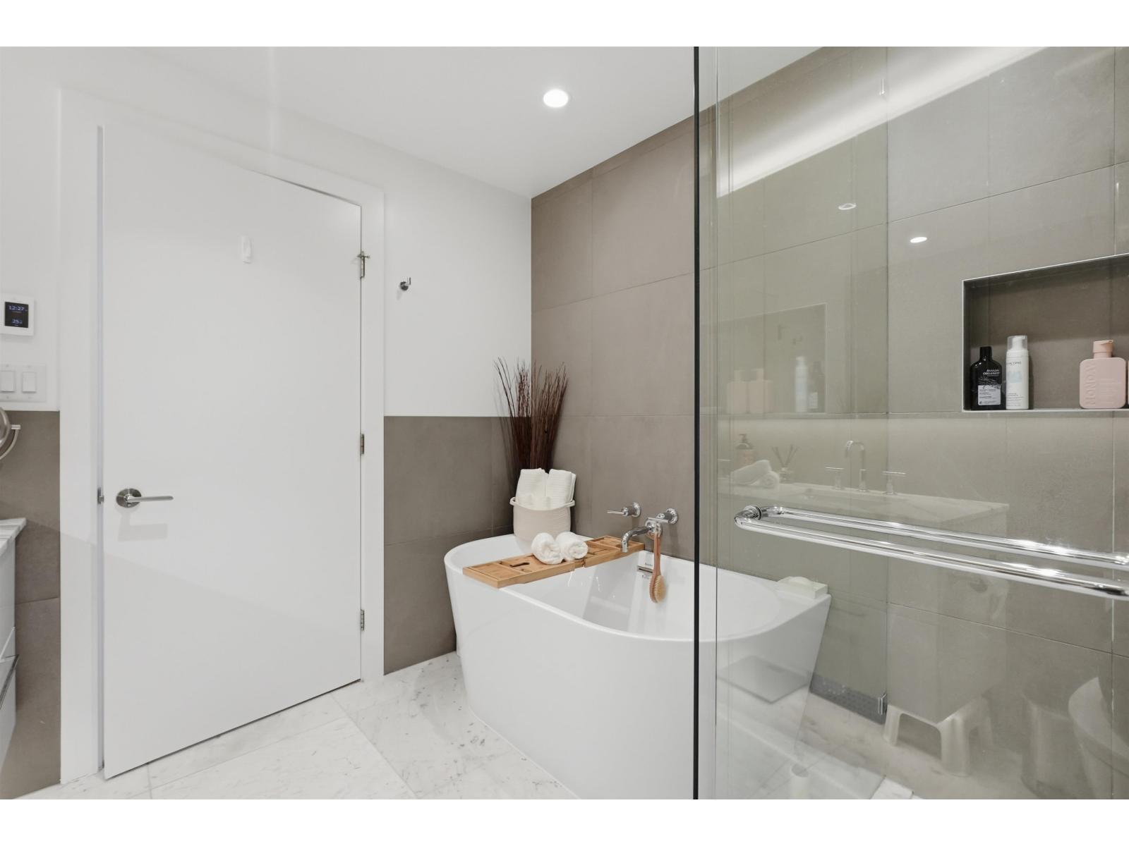 1403 1501 FOSTER STREET, White Rock