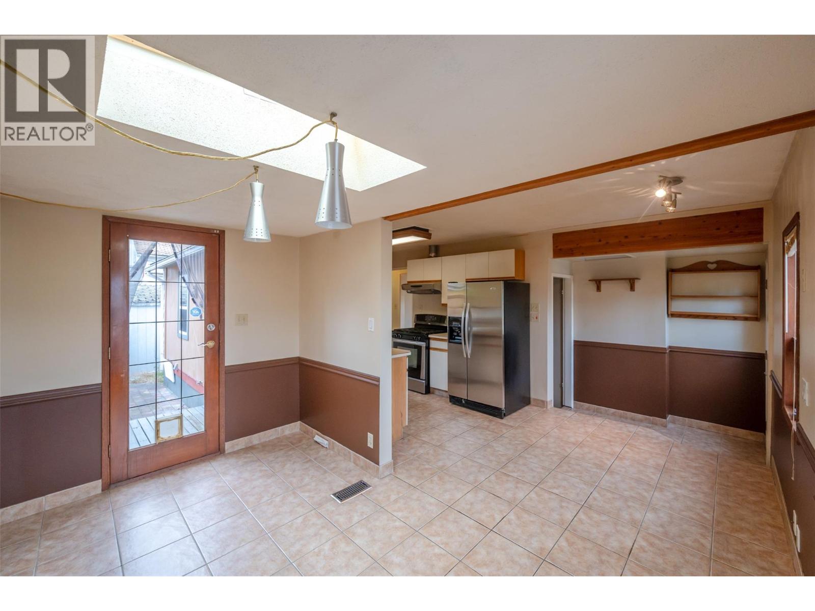  401 Wade Avenue East, Penticton