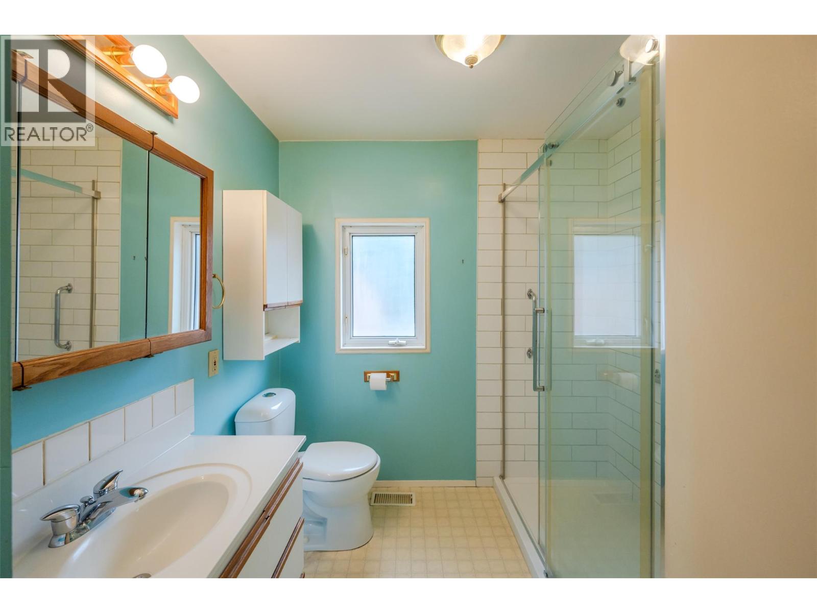  401 Wade Avenue East, Penticton