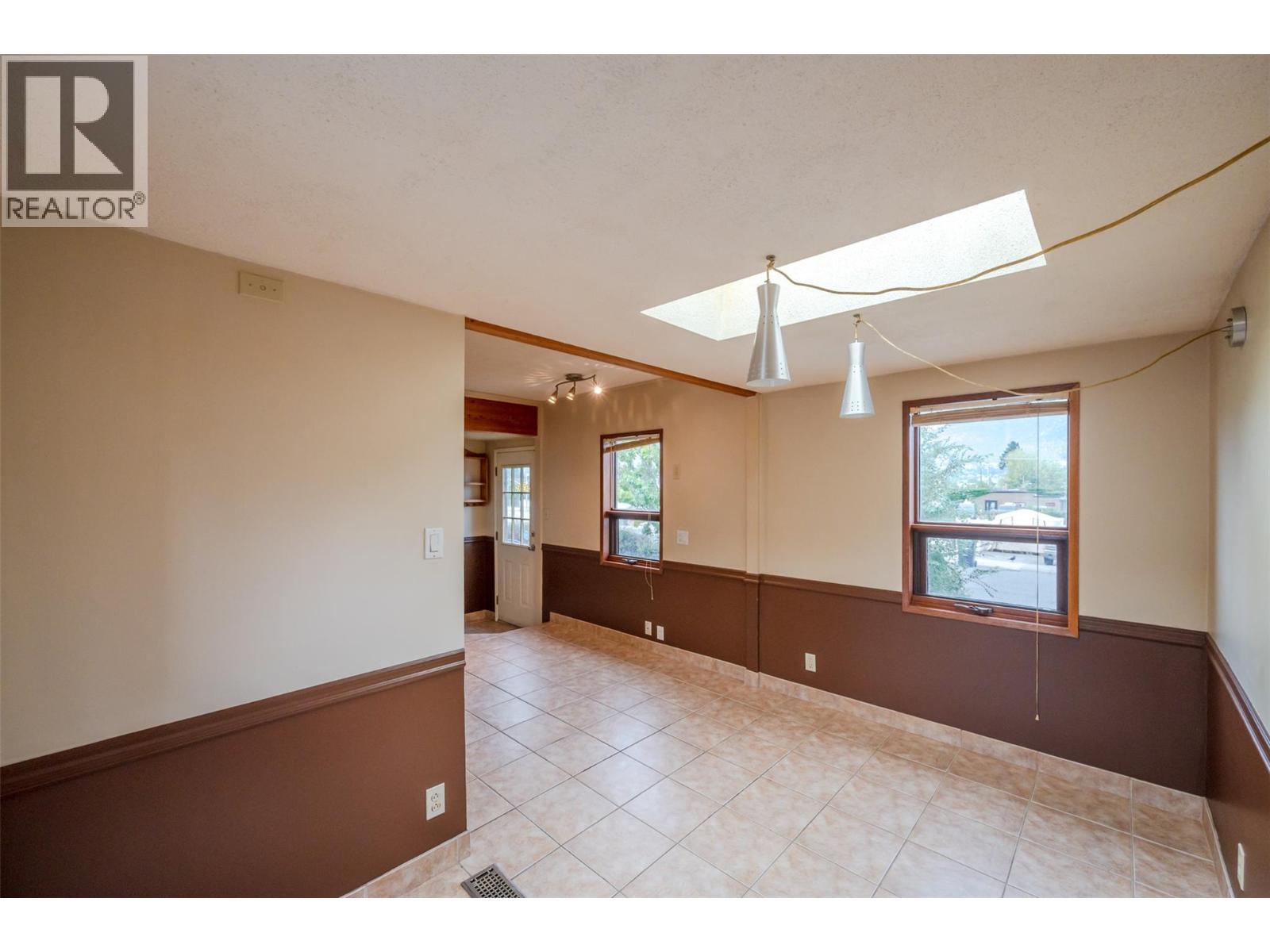  401 Wade Avenue East, Penticton