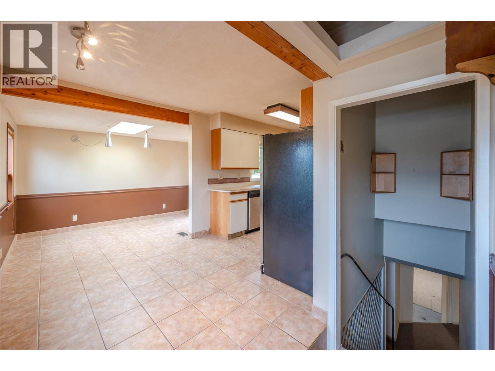  401 Wade Avenue East, Penticton