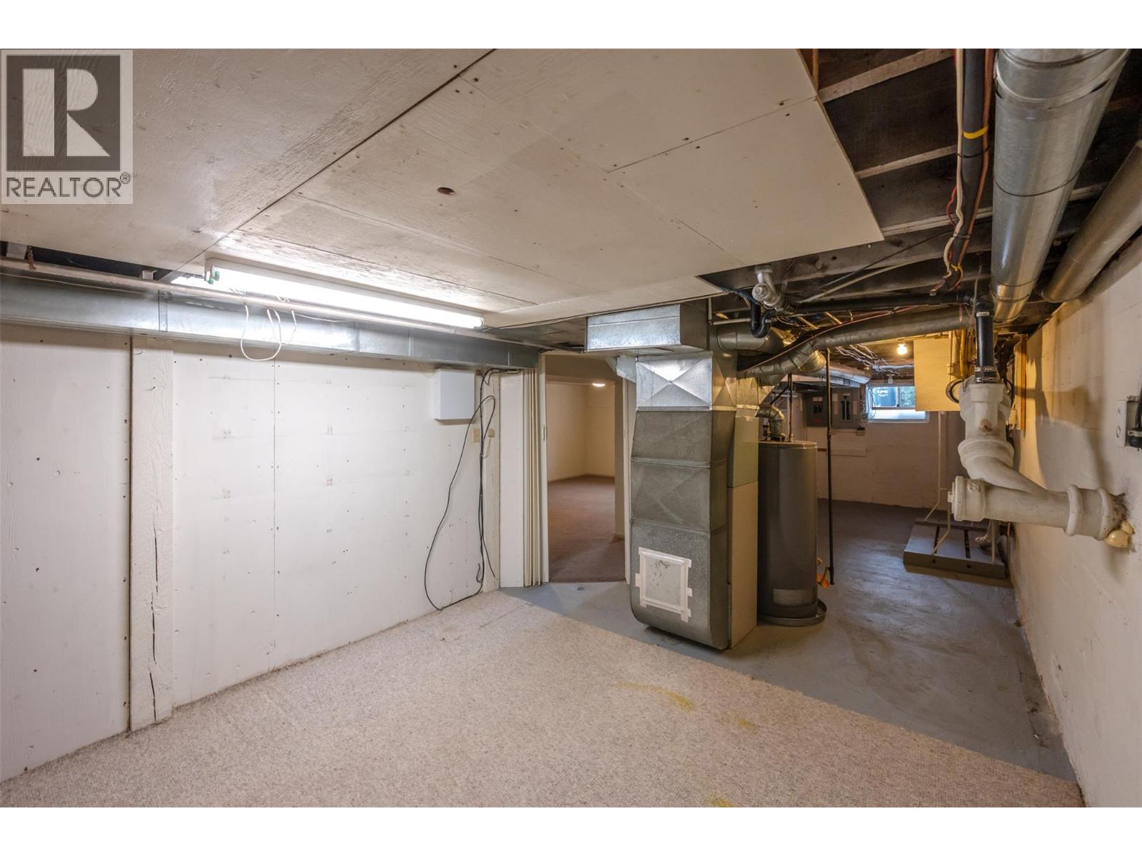  401 Wade Avenue East, Penticton