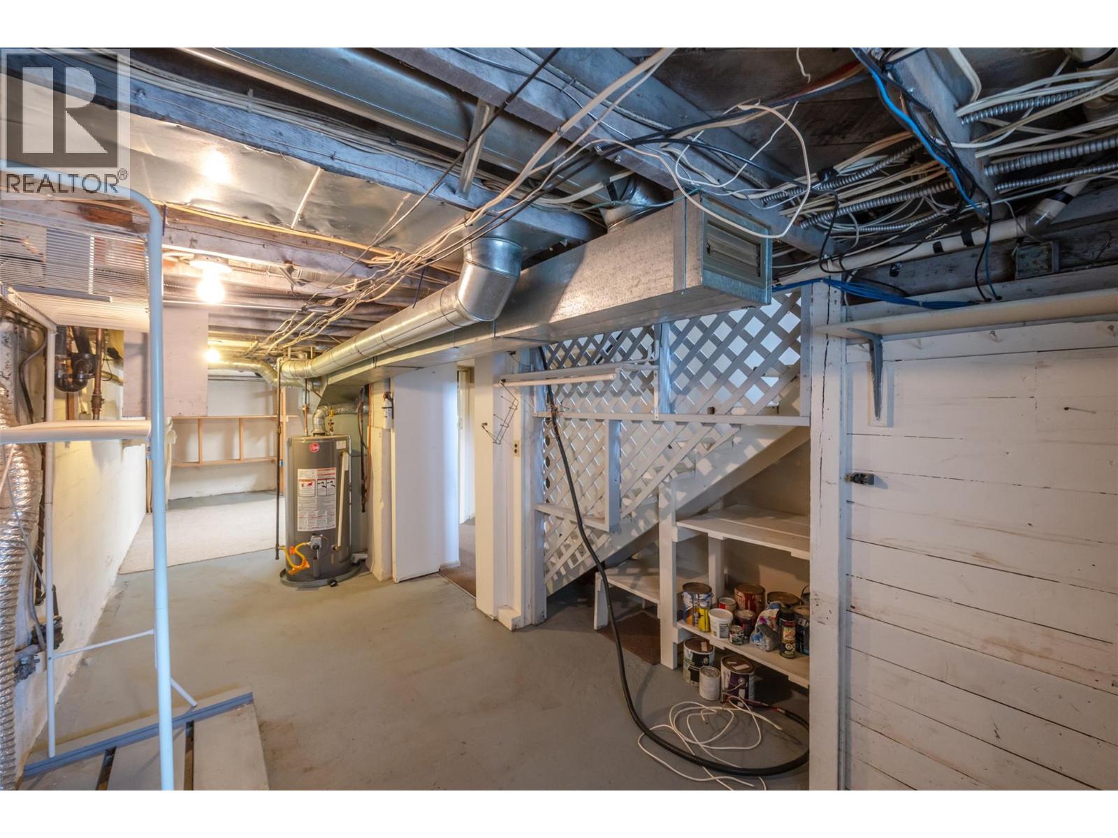  401 Wade Avenue East, Penticton