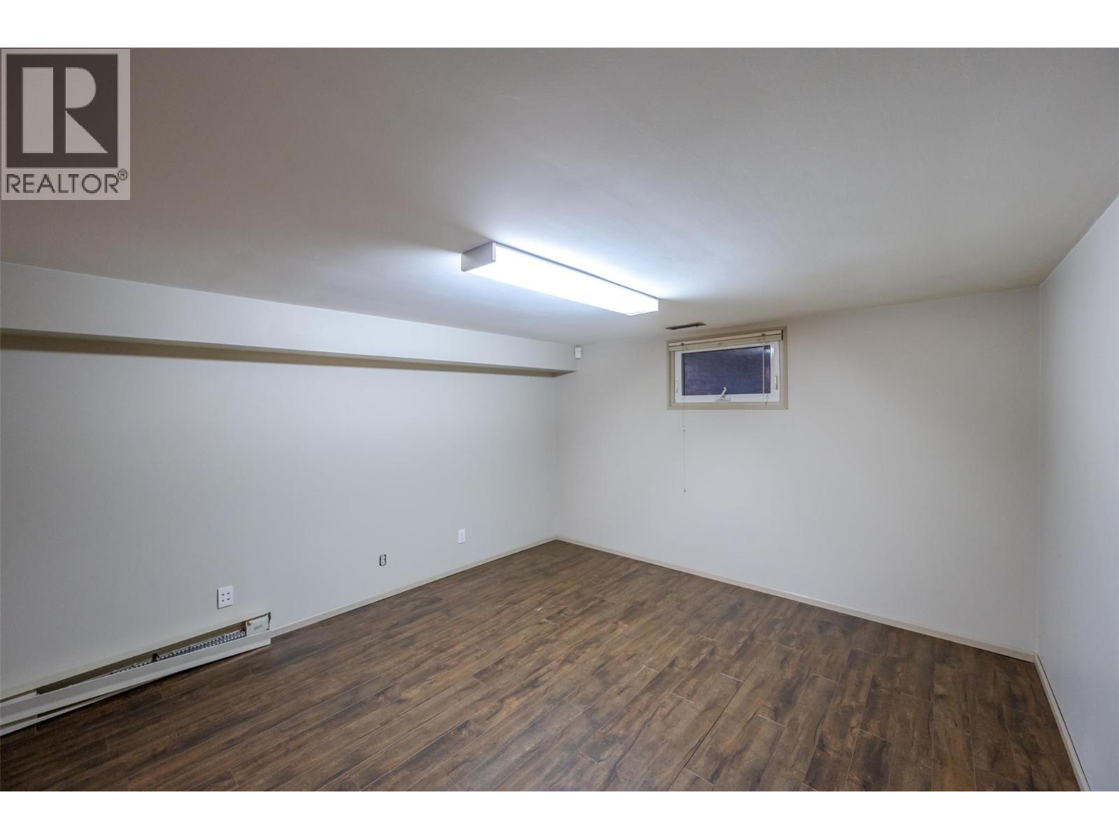  401 Wade Avenue East, Penticton