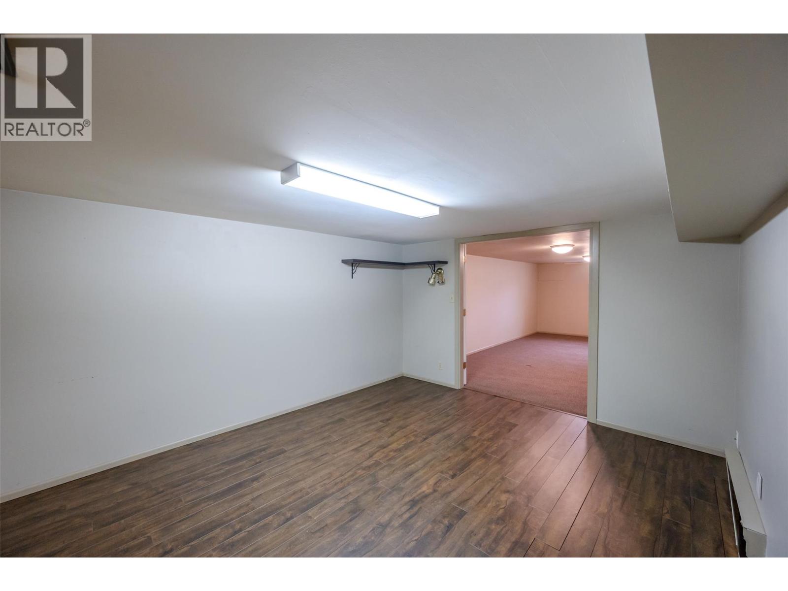  401 Wade Avenue East, Penticton