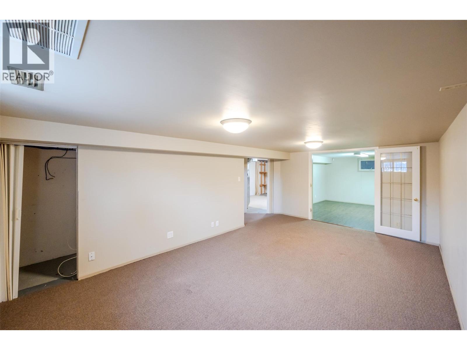  401 Wade Avenue East, Penticton