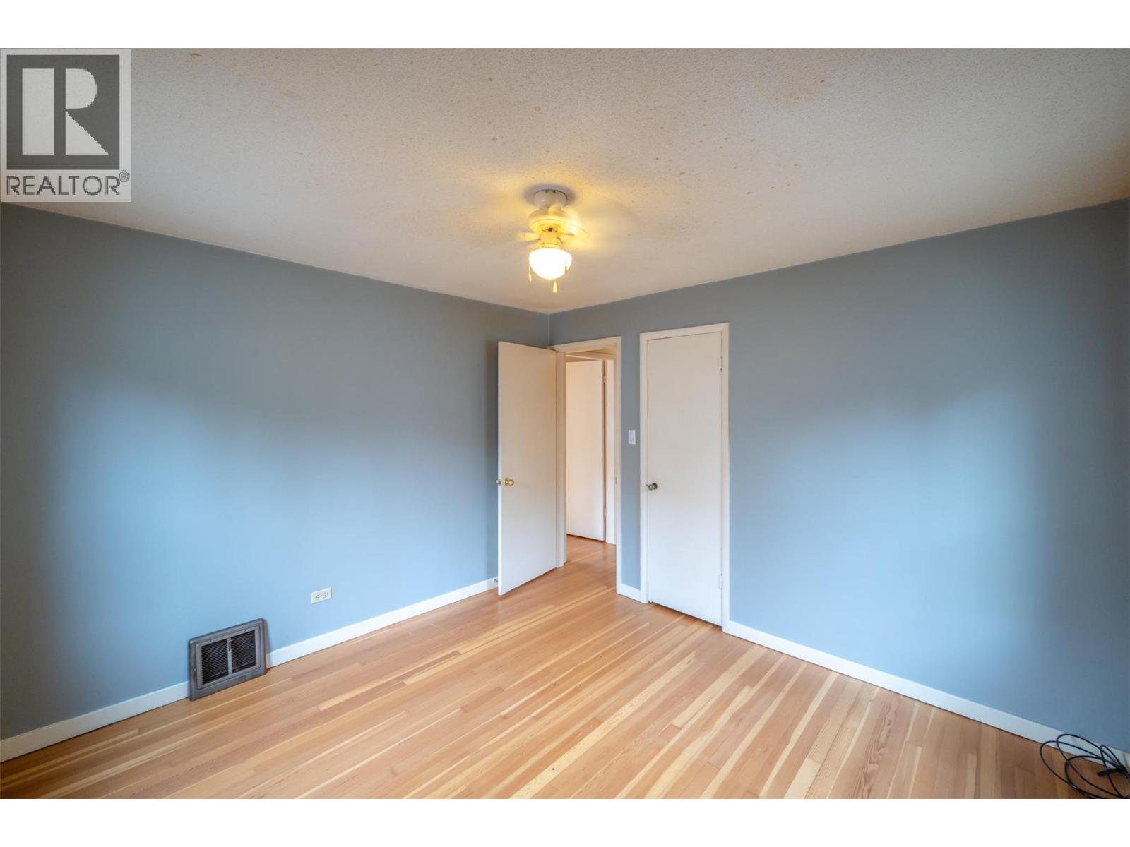  401 Wade Avenue East, Penticton