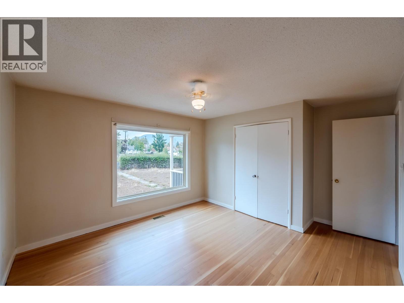  401 Wade Avenue East, Penticton