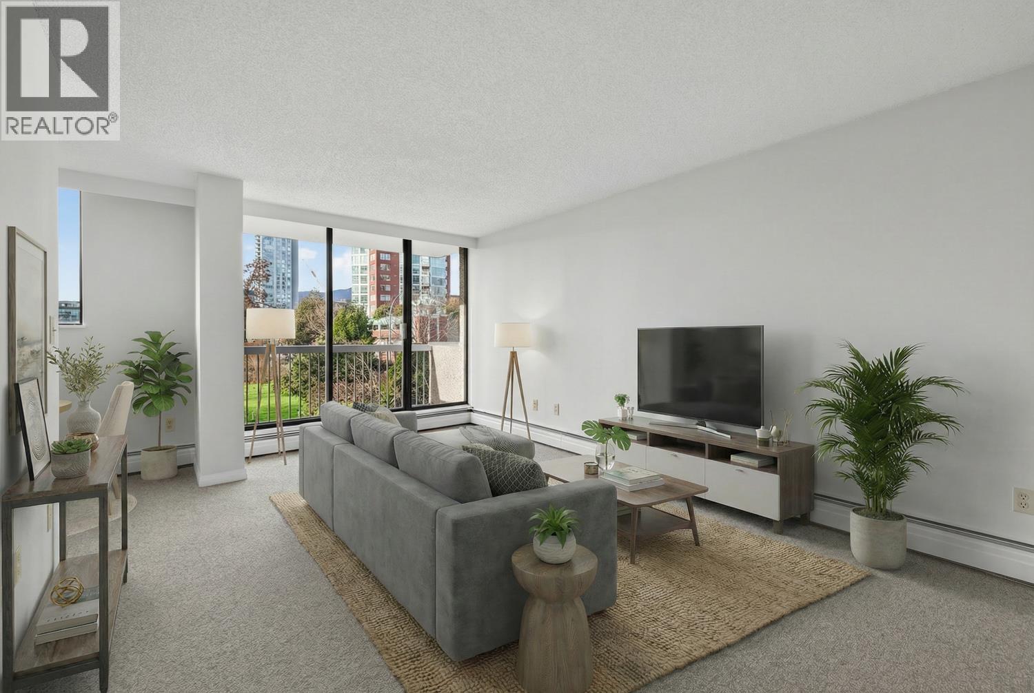 203 145 ST. GEORGES AVENUE - Photo 2 of 32, North Vancouver, British Columbia