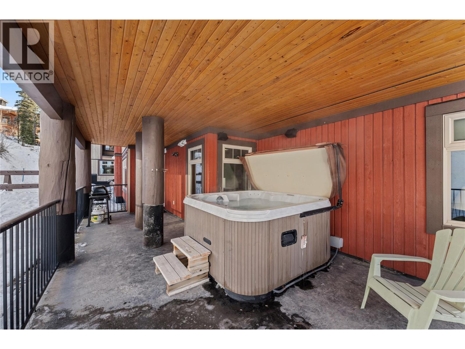 101 5030 Snowbird Way, Big White