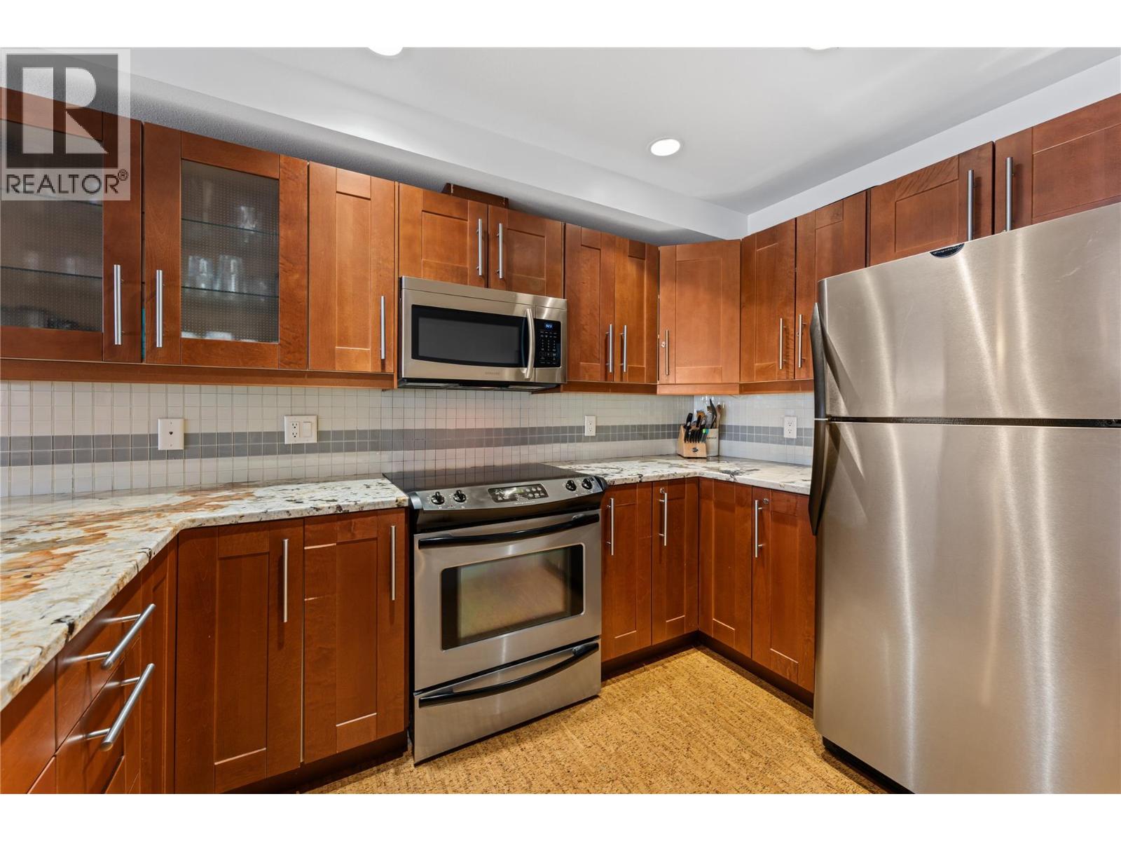 101 5030 Snowbird Way, Big White