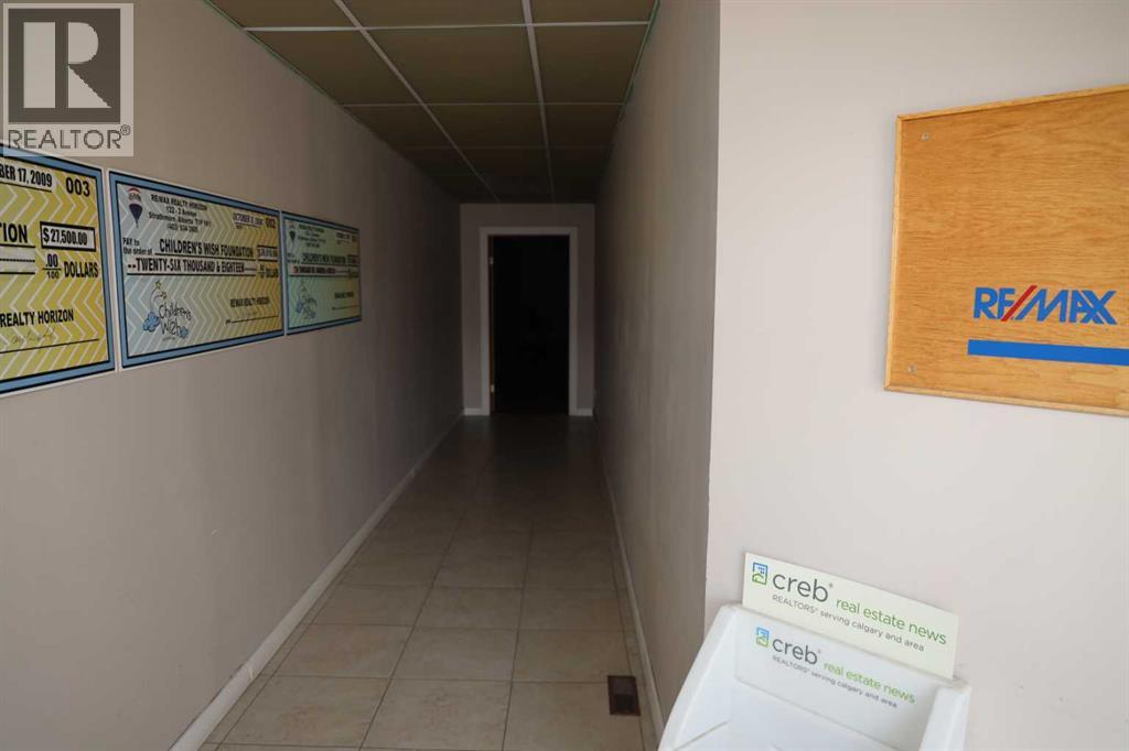 122 2 Avenue - Photo 3 of 14, Strathmore, Alberta