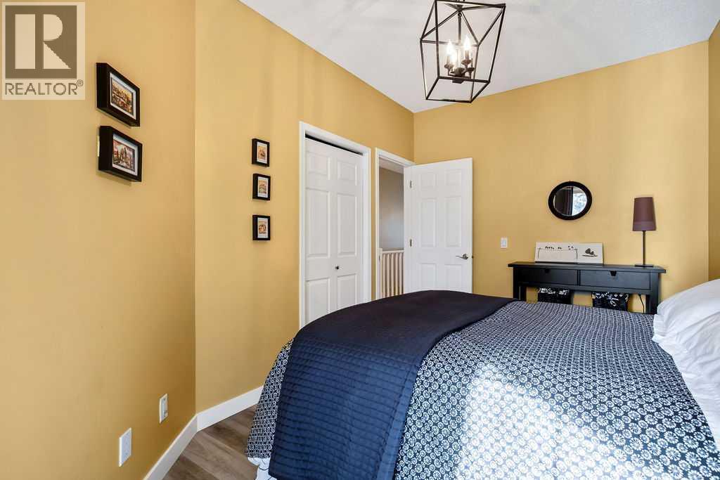 Single Family House Bungalow for Sale in  Prominence View SW Patterson Calgary 