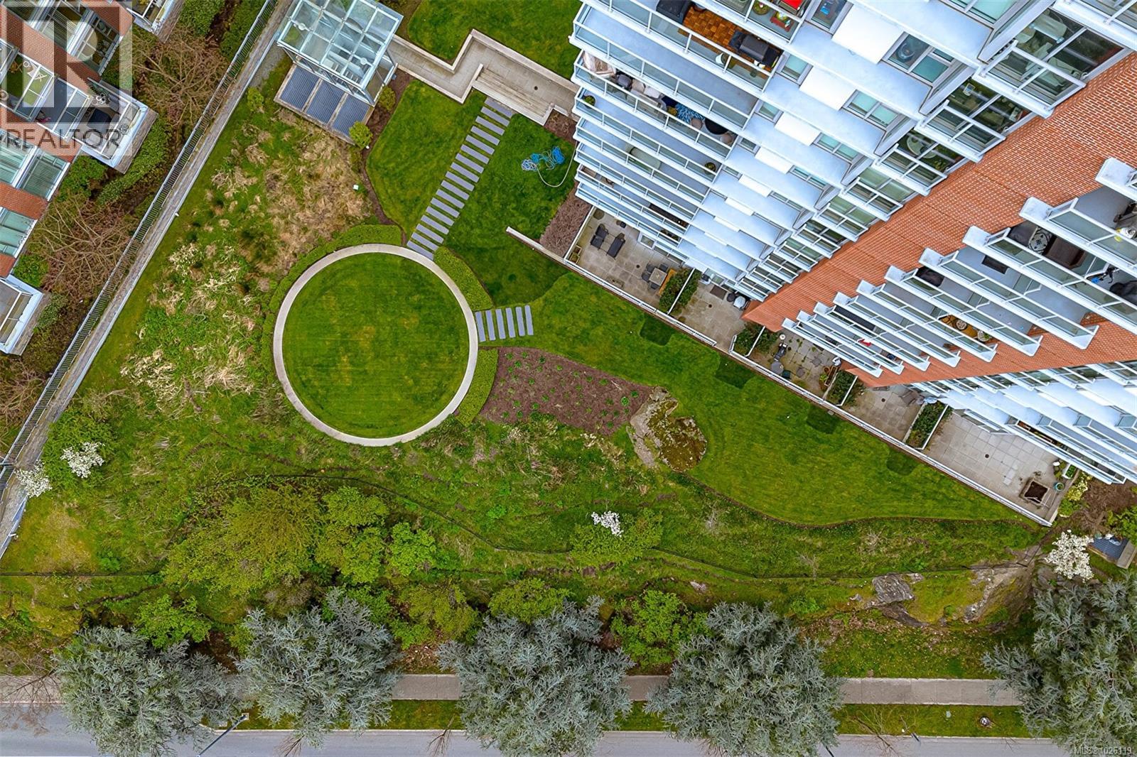 1206 83 Saghalie Road, Victoria