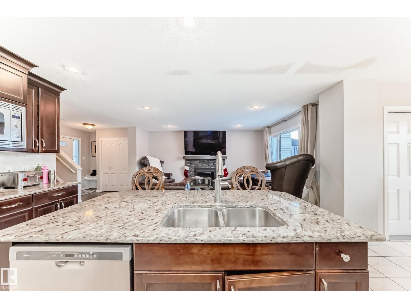 1704 158 ST SW, Edmonton