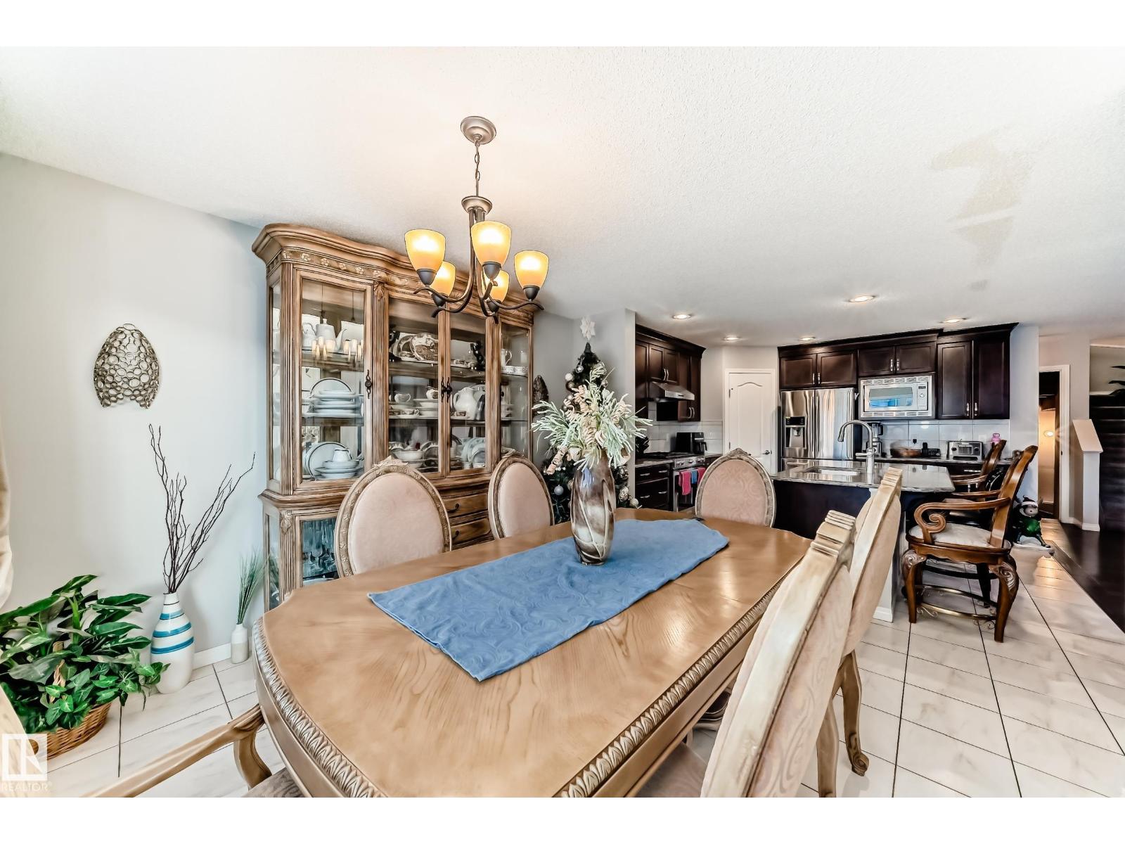 1704 158 ST SW, Edmonton