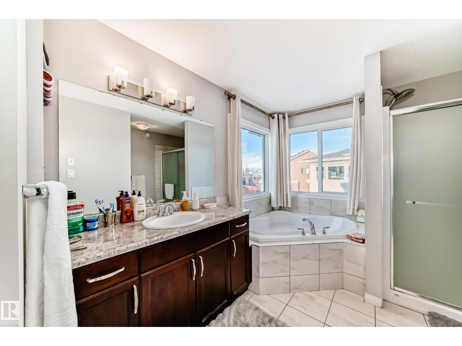 1704 158 ST SW, Edmonton