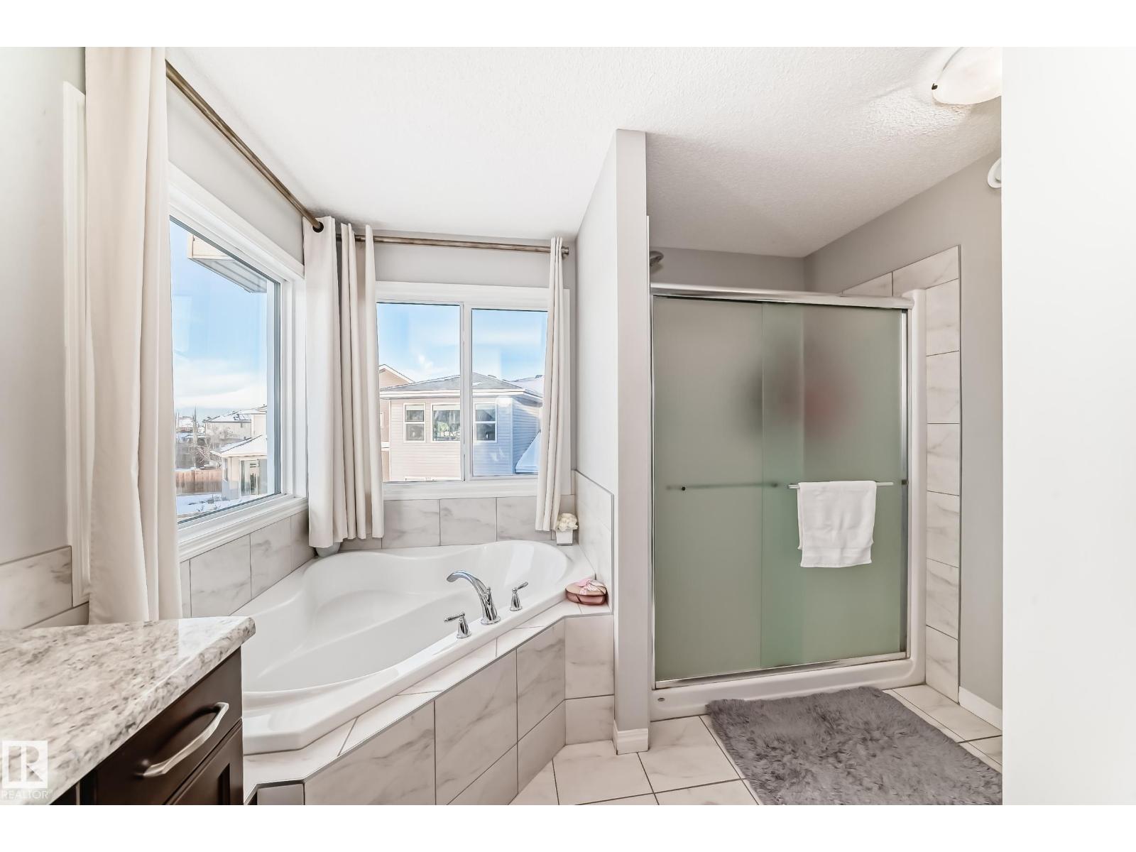 1704 158 ST SW, Edmonton