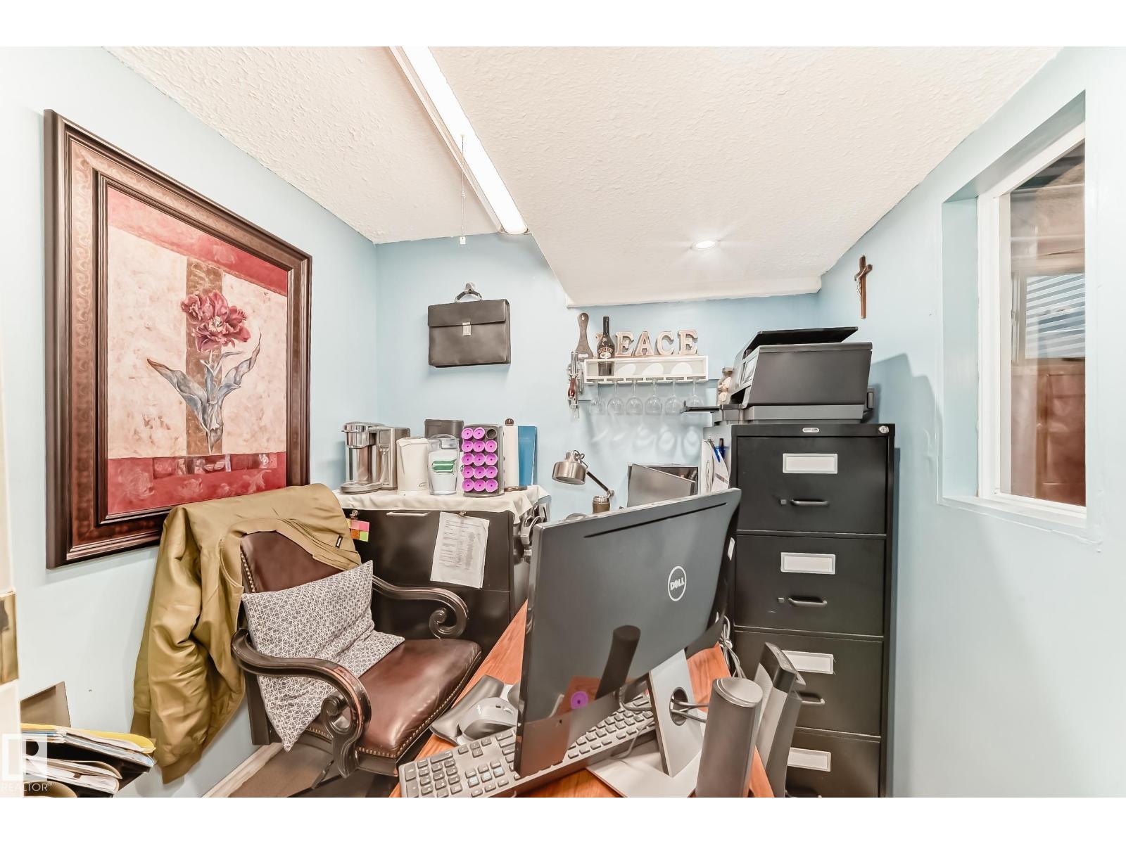 1704 158 ST SW, Edmonton