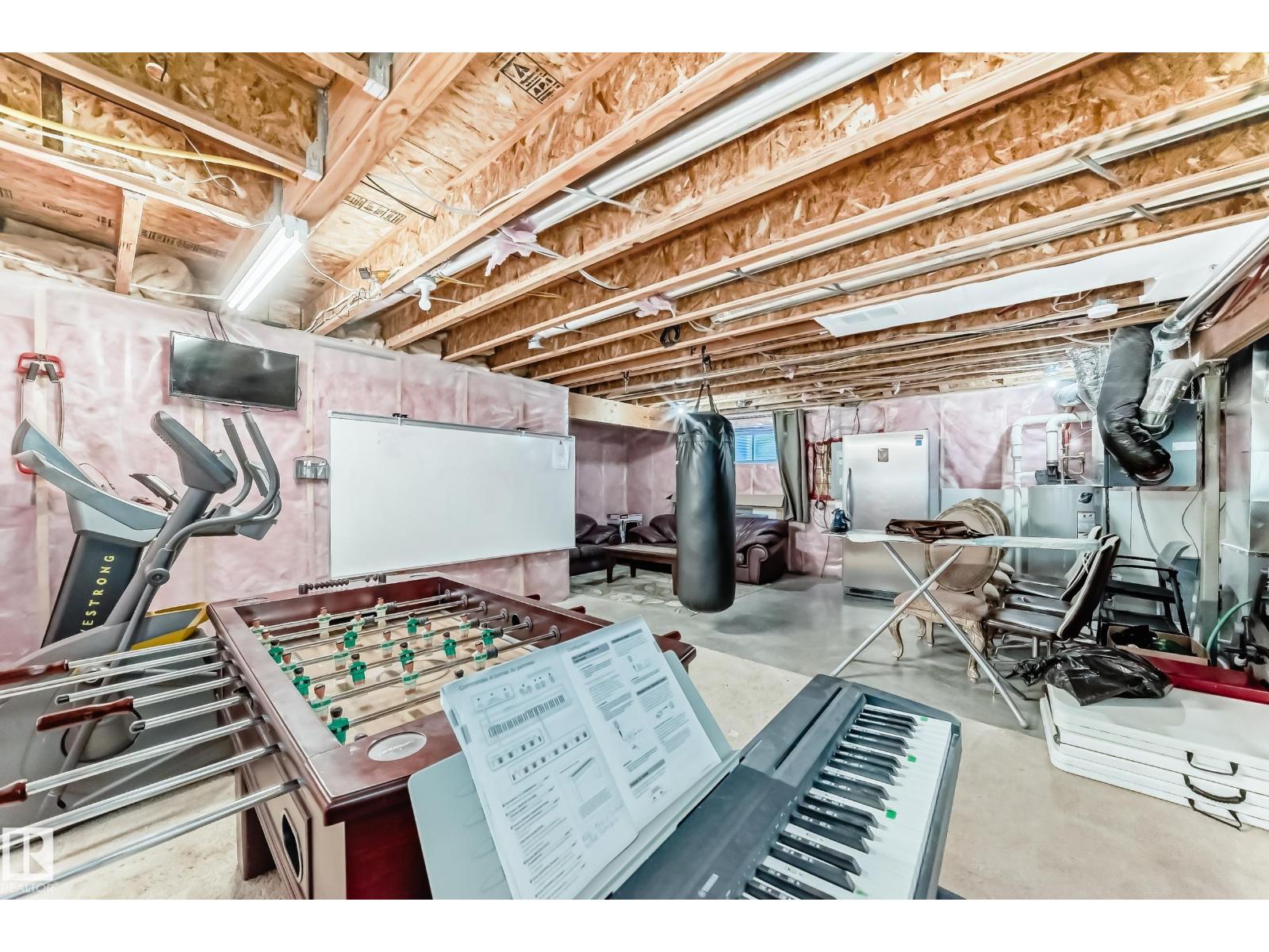 1704 158 ST SW, Edmonton