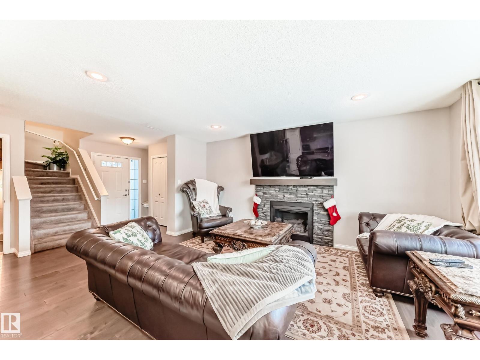 1704 158 ST SW, Edmonton